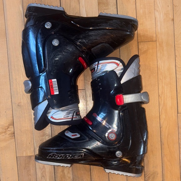 Nortica Gran Tour S ski boots. Men’s 28.5 black and red. Easy entry boot - Picture 2 of 5